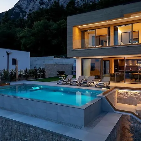 Marta - Luxury Villa