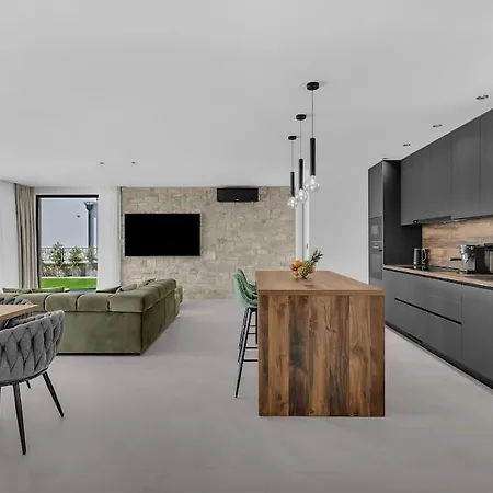 Villa Marta - Luxury Baska Voda