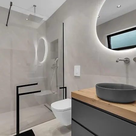 Marta - Luxury Villa Baska Voda