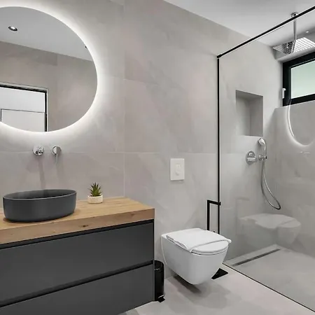 Marta - Luxury Villa